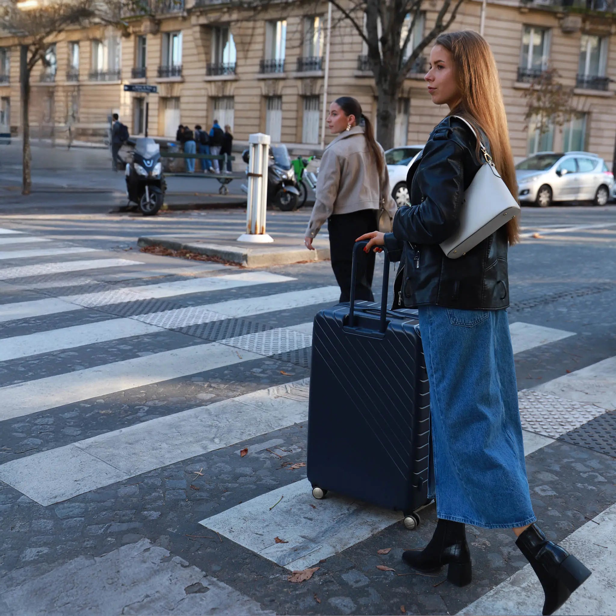 Louvre 2 Piece Expandable Polycarbonate Luggage Set